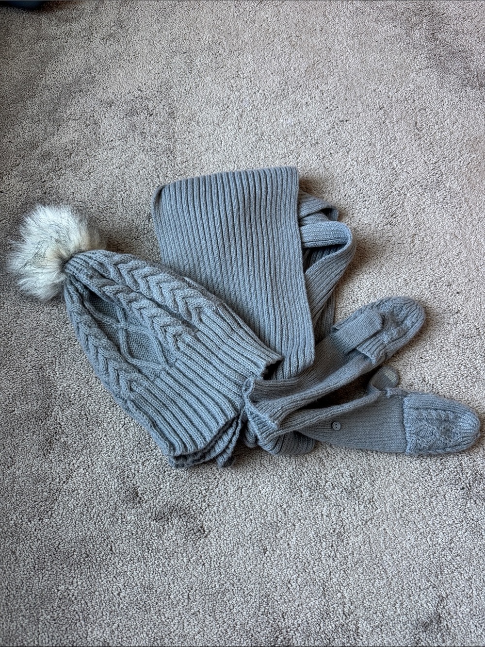 Serra Gray Knit Hat Scarf Mitten Set Faux Fur Pom Winter Cozy OS